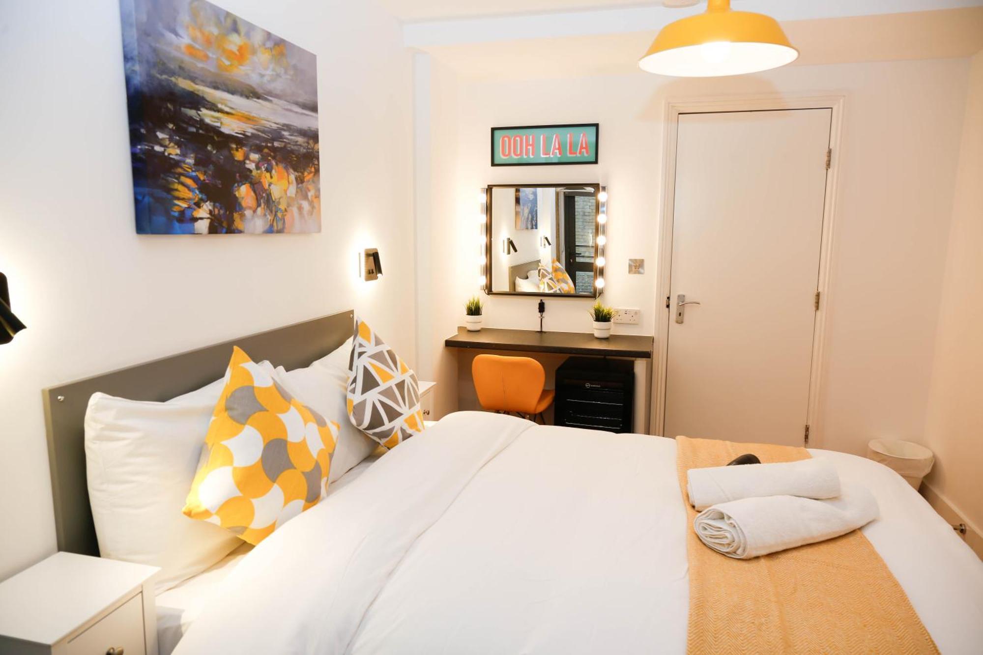 New Luxury Rooms In The Heart Of London Next To Shops, Cafes, Bars & Metro With Shared Bathrooms Ngoại thất bức ảnh
