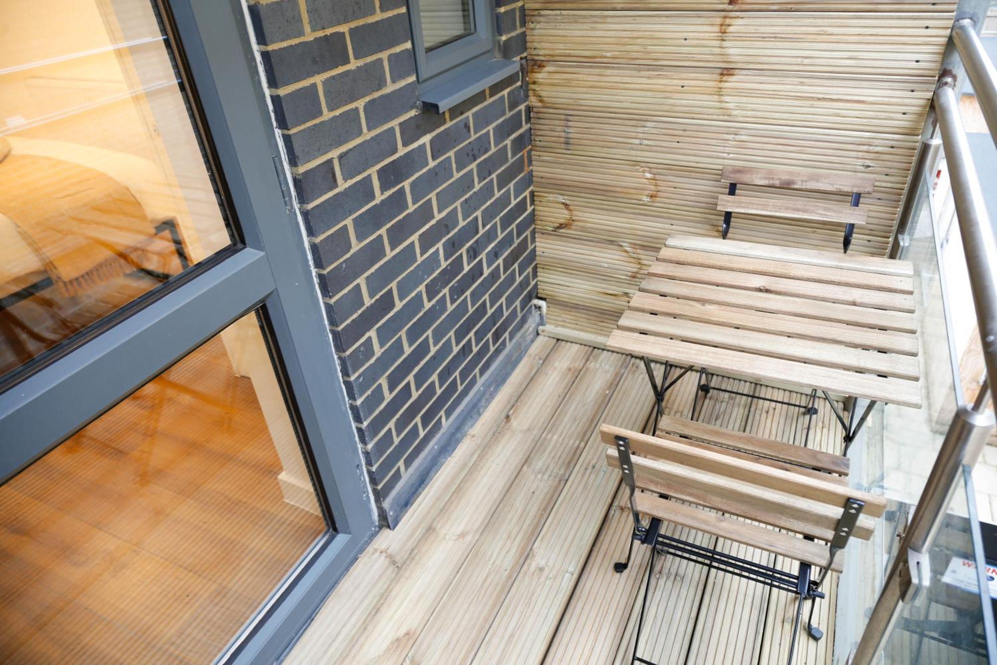 New Luxury Rooms In The Heart Of London Next To Shops, Cafes, Bars & Metro With Shared Bathrooms Ngoại thất bức ảnh