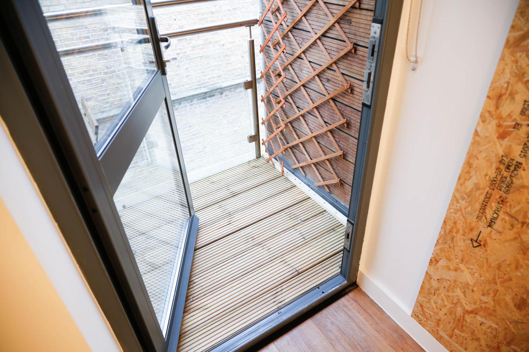New Luxury Rooms In The Heart Of London Next To Shops, Cafes, Bars & Metro With Shared Bathrooms Ngoại thất bức ảnh