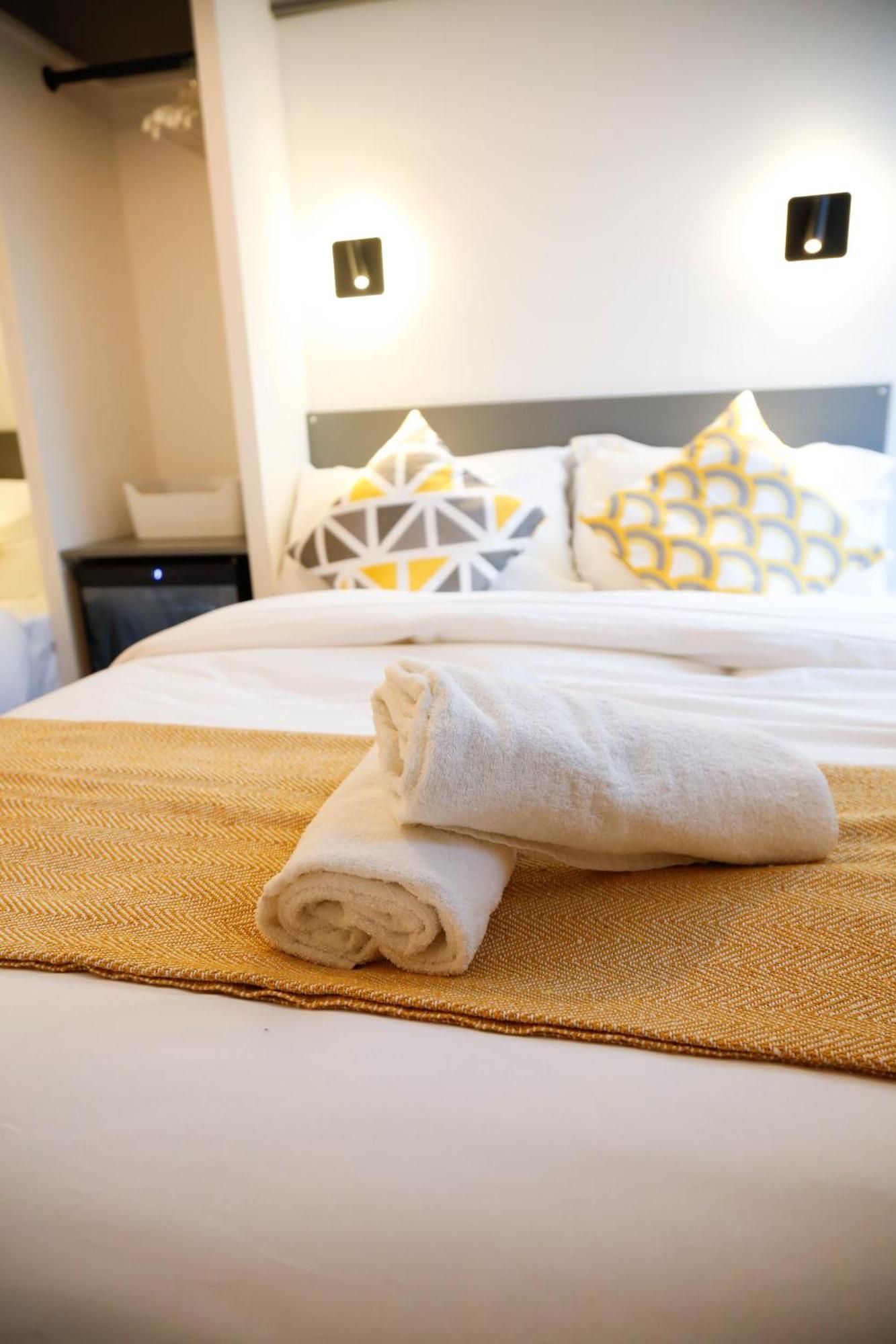 New Luxury Rooms In The Heart Of London Next To Shops, Cafes, Bars & Metro With Shared Bathrooms Ngoại thất bức ảnh