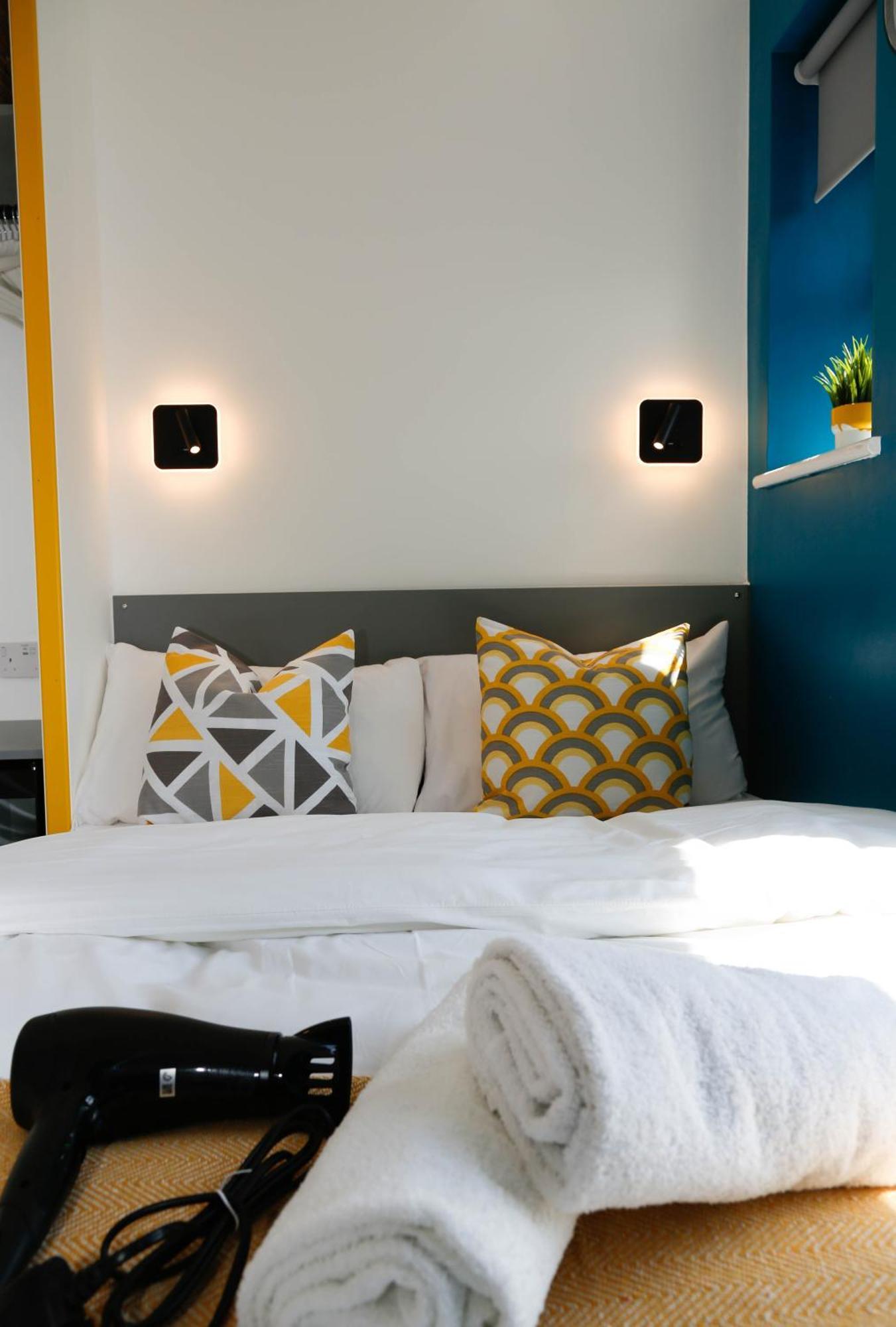 New Luxury Rooms In The Heart Of London Next To Shops, Cafes, Bars & Metro With Shared Bathrooms Ngoại thất bức ảnh