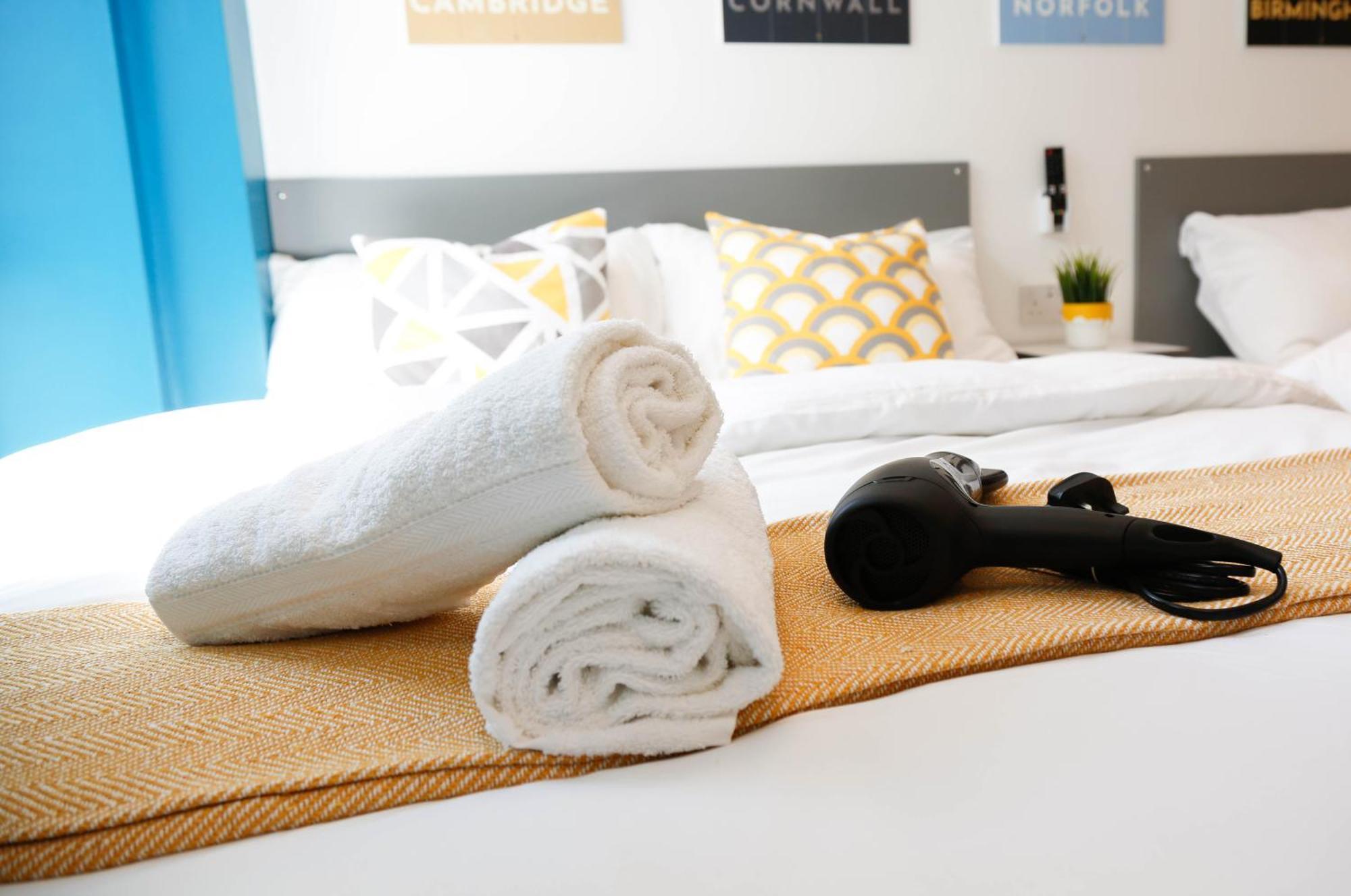 New Luxury Rooms In The Heart Of London Next To Shops, Cafes, Bars & Metro With Shared Bathrooms Ngoại thất bức ảnh