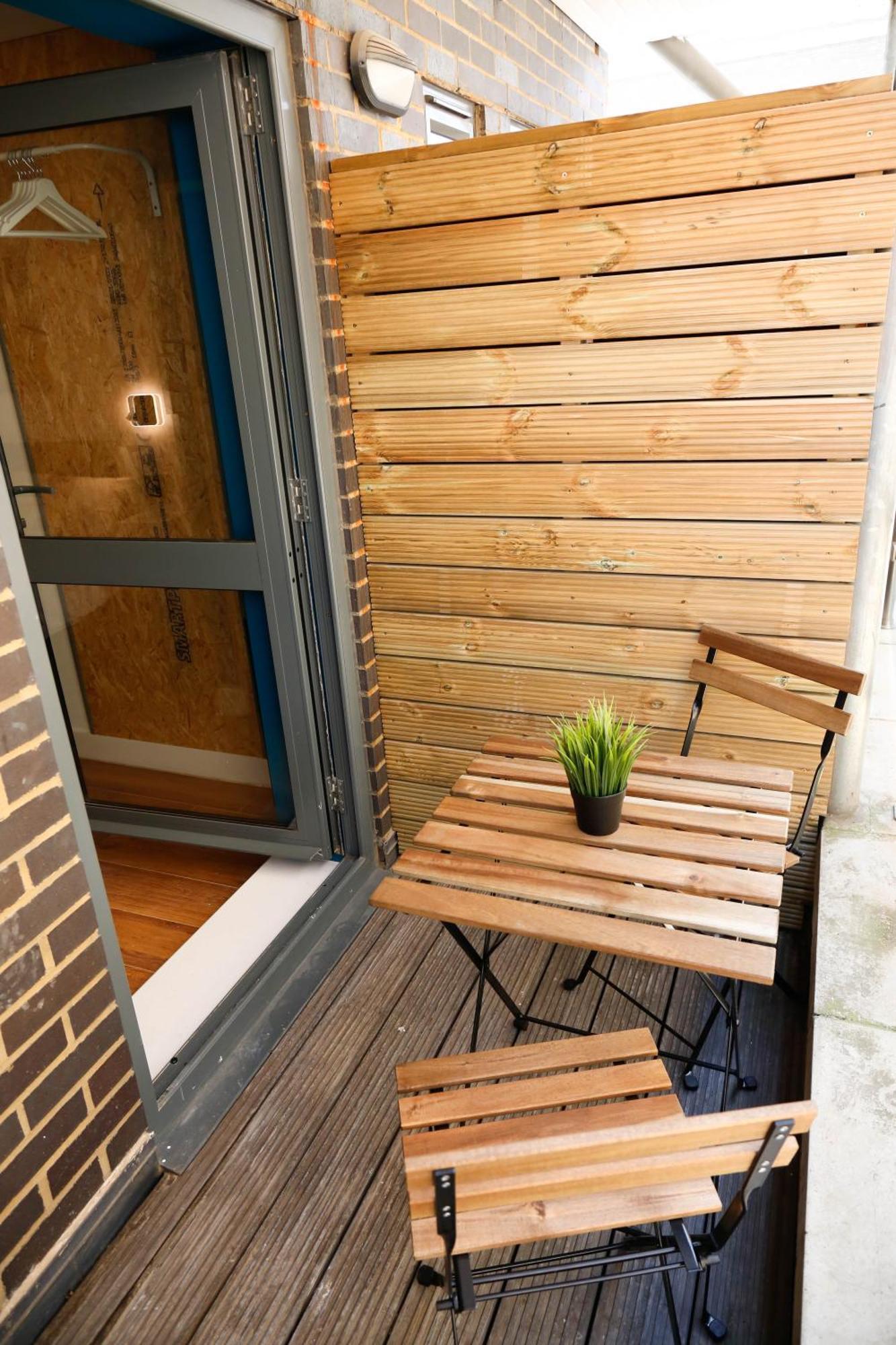 New Luxury Rooms In The Heart Of London Next To Shops, Cafes, Bars & Metro With Shared Bathrooms Ngoại thất bức ảnh