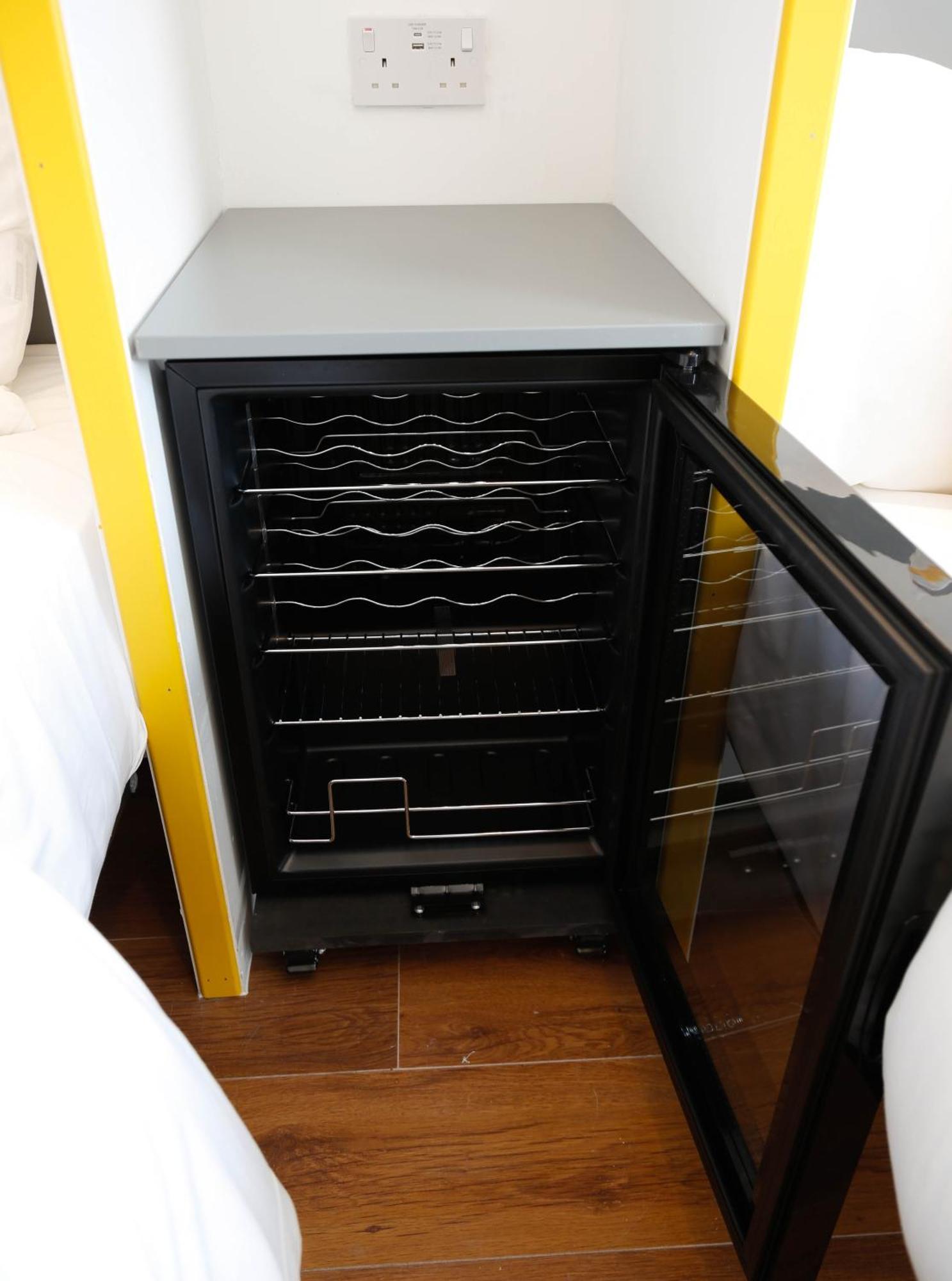 New Luxury Rooms In The Heart Of London Next To Shops, Cafes, Bars & Metro With Shared Bathrooms Ngoại thất bức ảnh